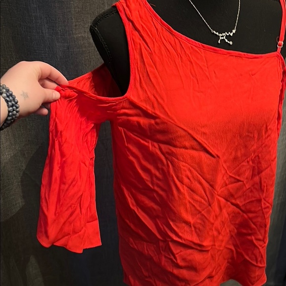 1. STATE Red Asymmetrical Blouse with Ruched Texture - Picture 3 of 4